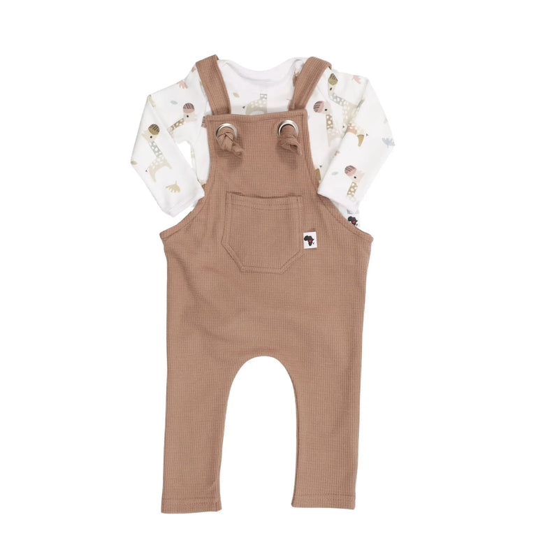 Knot Dungarees Long Leg in Mocha waffle weave cotton with knotted straps, front pocket, and relaxed fit for easy layering with Long sleeved Kameelperd Classic Onesie underneath.