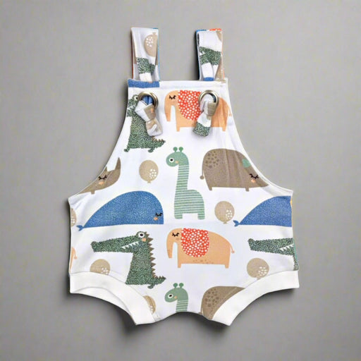 Short knotted dungarees featuring a Dotty Animal print made with 7% lycra.